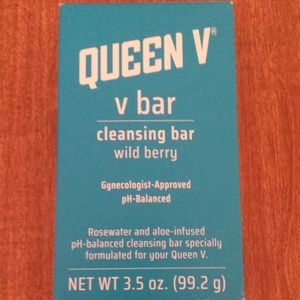 Queen V pH-Balanced V Bar Wild Berry Female Bath
